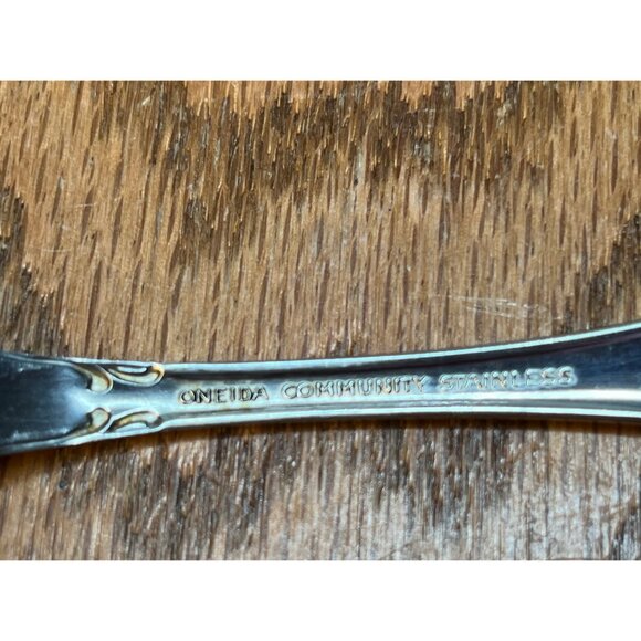 Set of 3 Oneida Chatelaine Dinner  Forks  community stainless flatware 7 1/4" - Picture 10 of 10